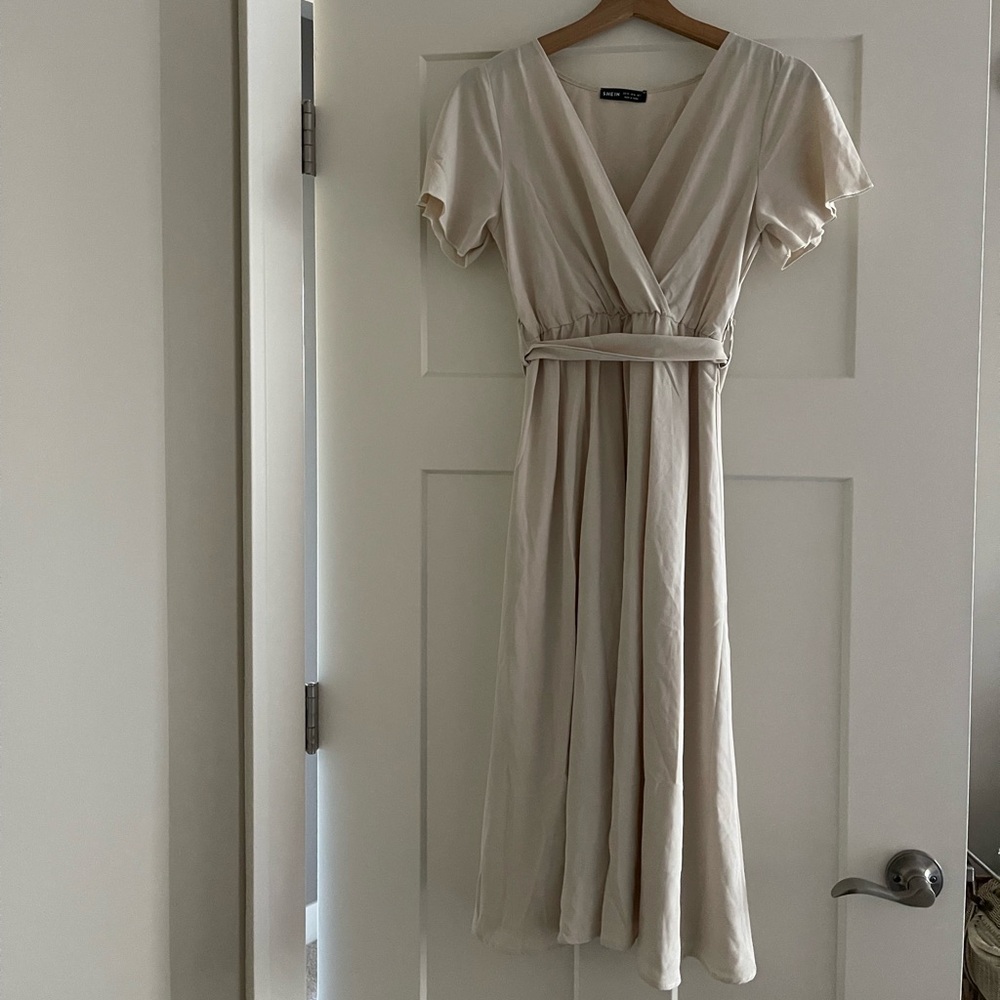 Cream Short Sleeve Dress